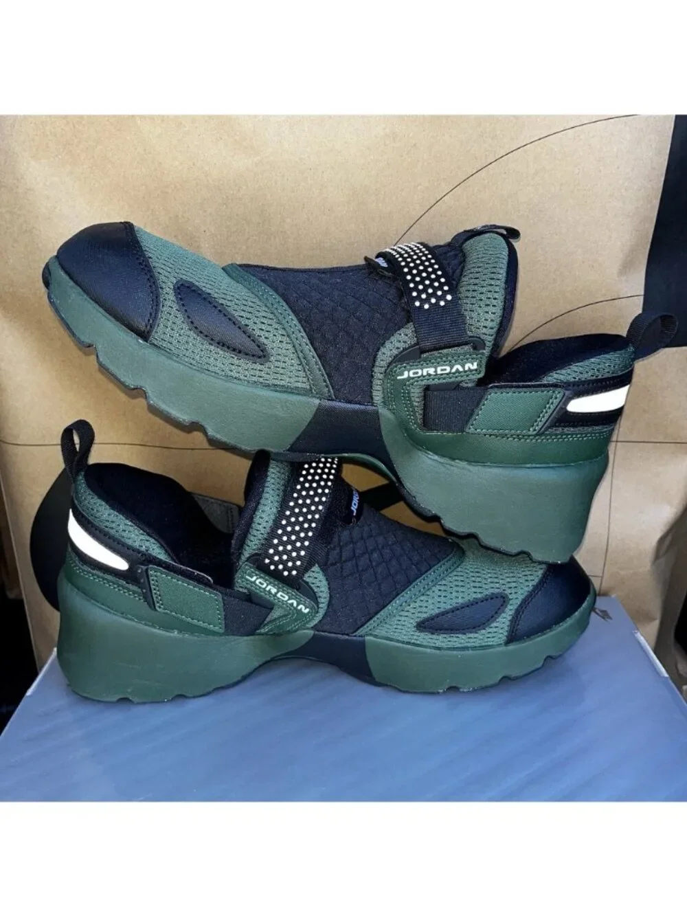 NEW Nike Air Jordan Trunner LX Fir Green HQ2164-300 Men Size 9.5, Womens 11